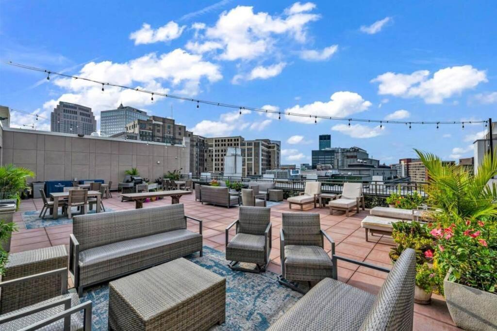 Apartament Heart Of Dt - Pool & Steam At Playhouse Square 315 Cleveland Zewnętrze zdjęcie